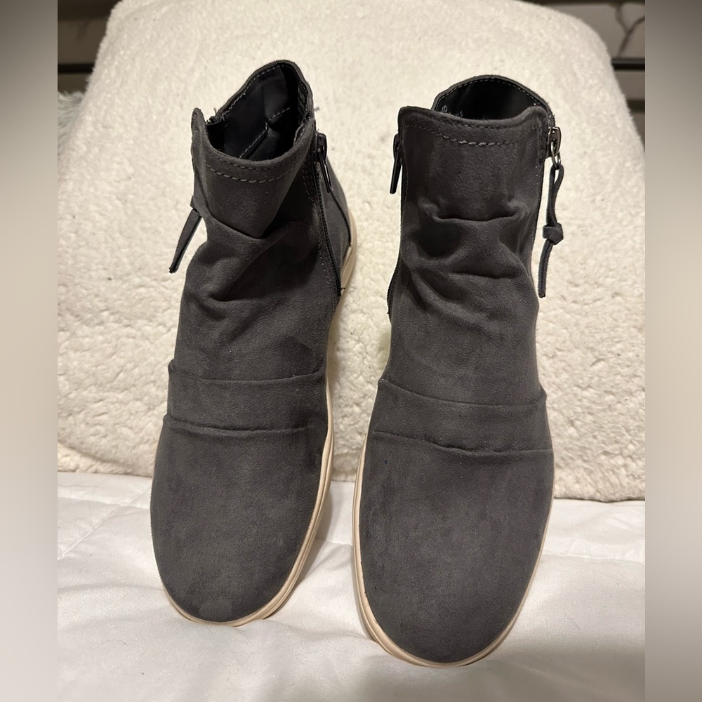 True Craft grey mid boots, size 6.5, worn two times